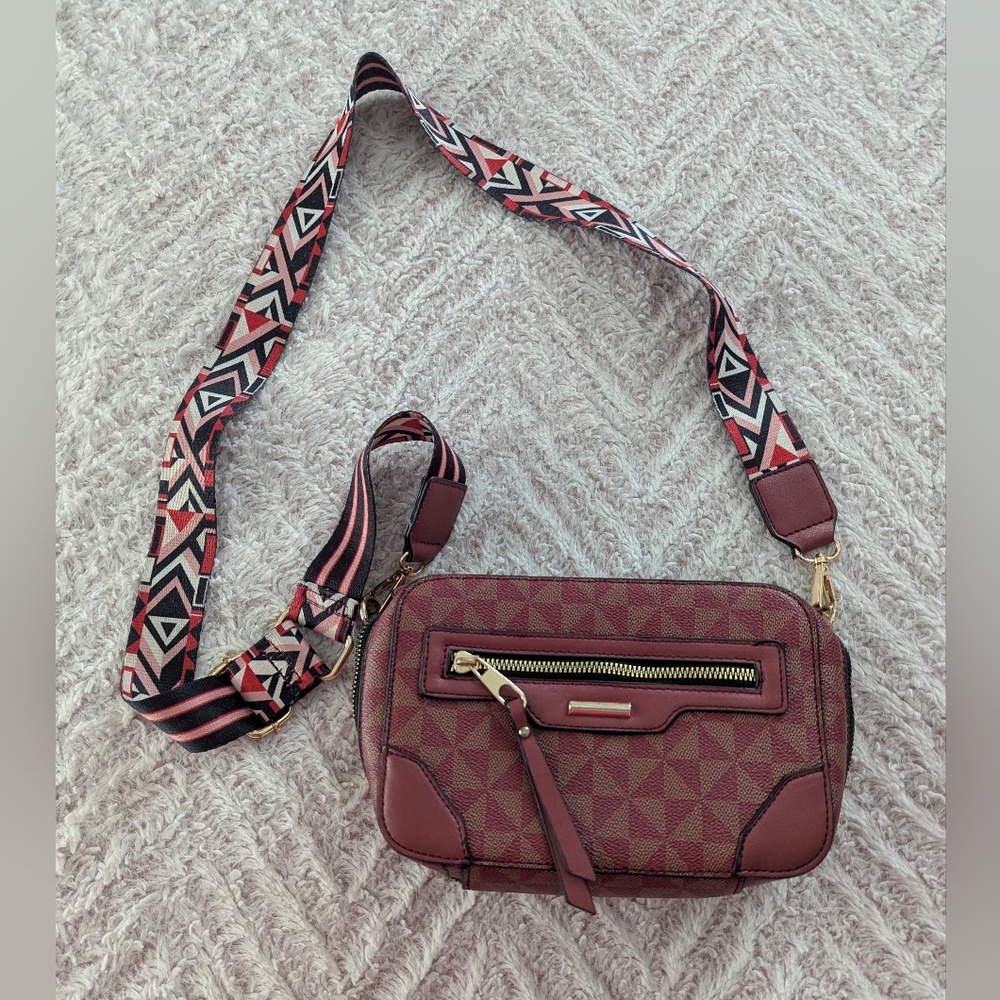Donna Sharp Crossbody Bag